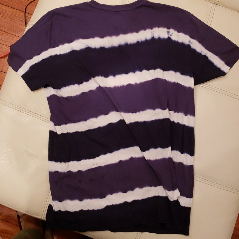 t-shirt - Picture 2 of 2